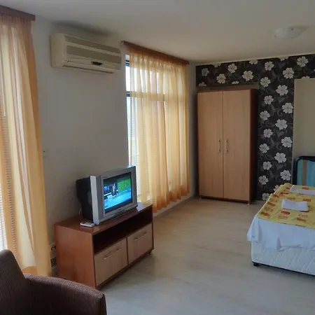 Апартамент Rainbow 1 - Aparthotel 3*